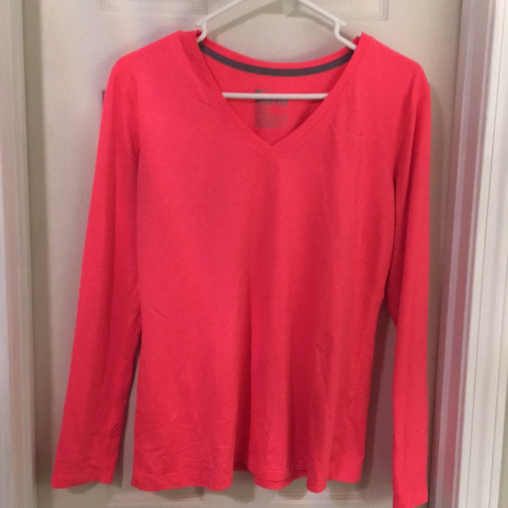 Women’s Nike V-Neck Long sleeve